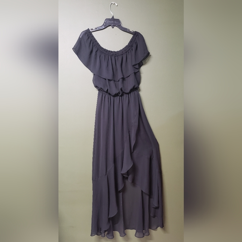 Off-the-Shoulder Black Maxi Dress – Elegant & Flattering